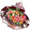 Фото товара 31 тюльпан "Весняний вітер" у квадратній коробці