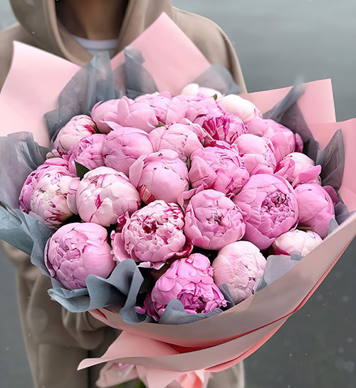 Фото товара 25 розовых пионов